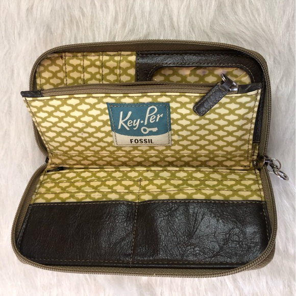 Fossil Key-Per Wallet - Picture 8 of 10
